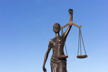 услуги адвоката в арбитражном суде